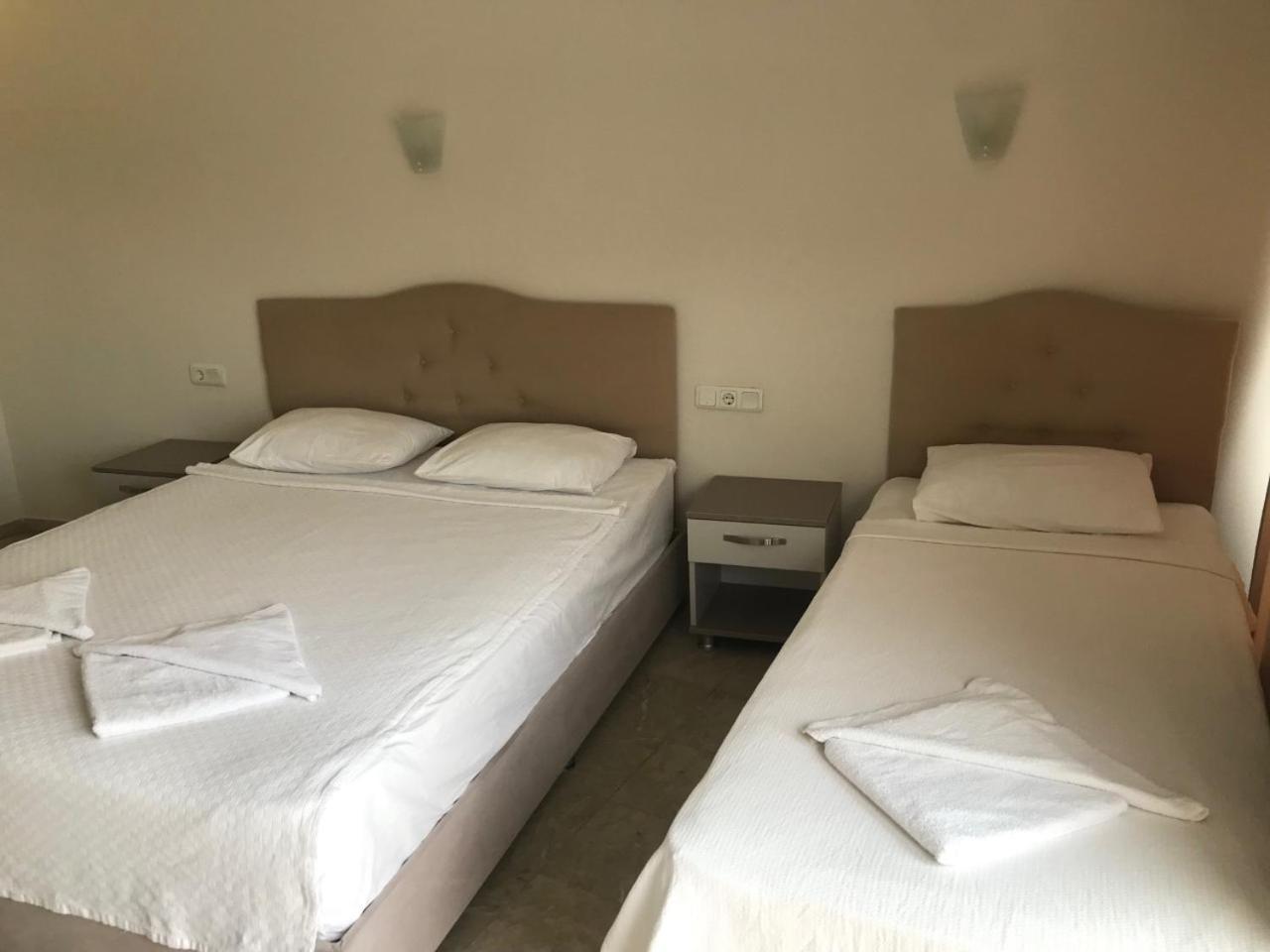 Can Apartments Турунч Екстериор снимка
