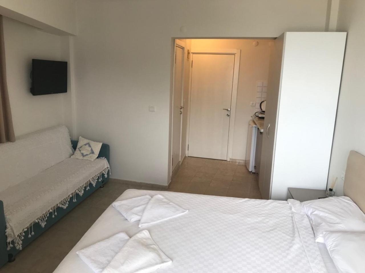 Can Apartments Турунч Екстериор снимка