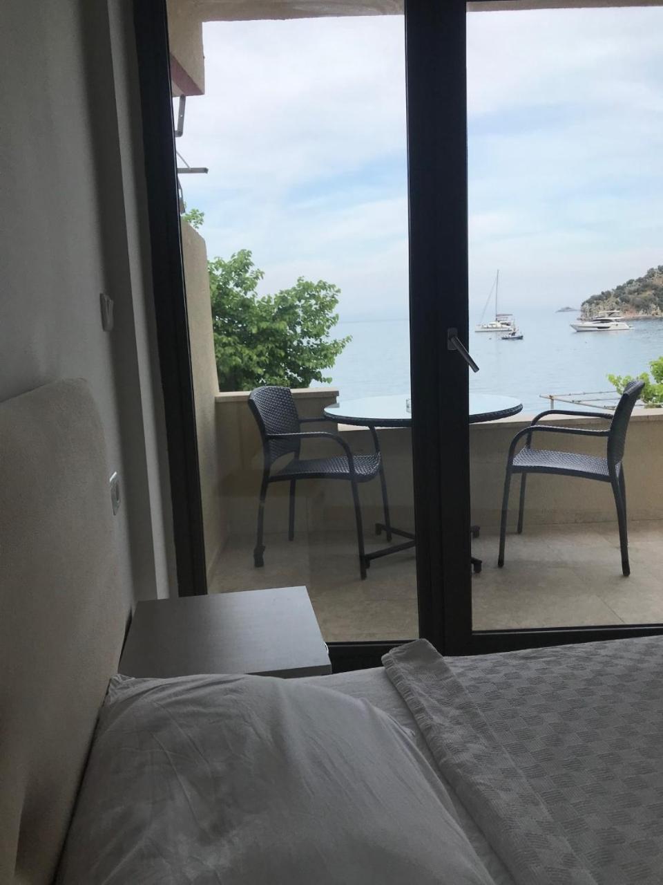 Can Apartments Турунч Екстериор снимка