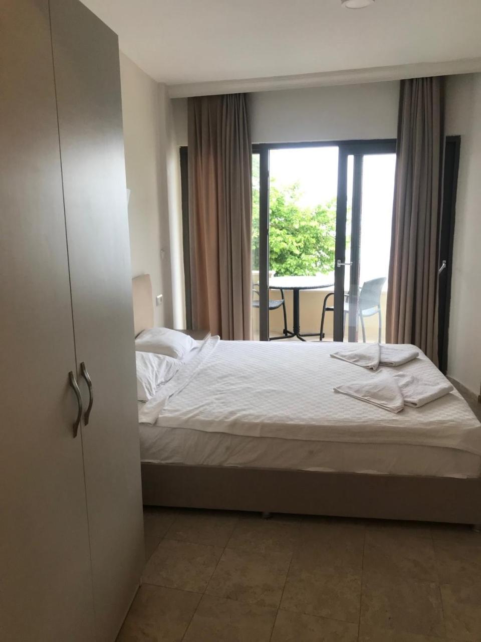 Can Apartments Турунч Екстериор снимка