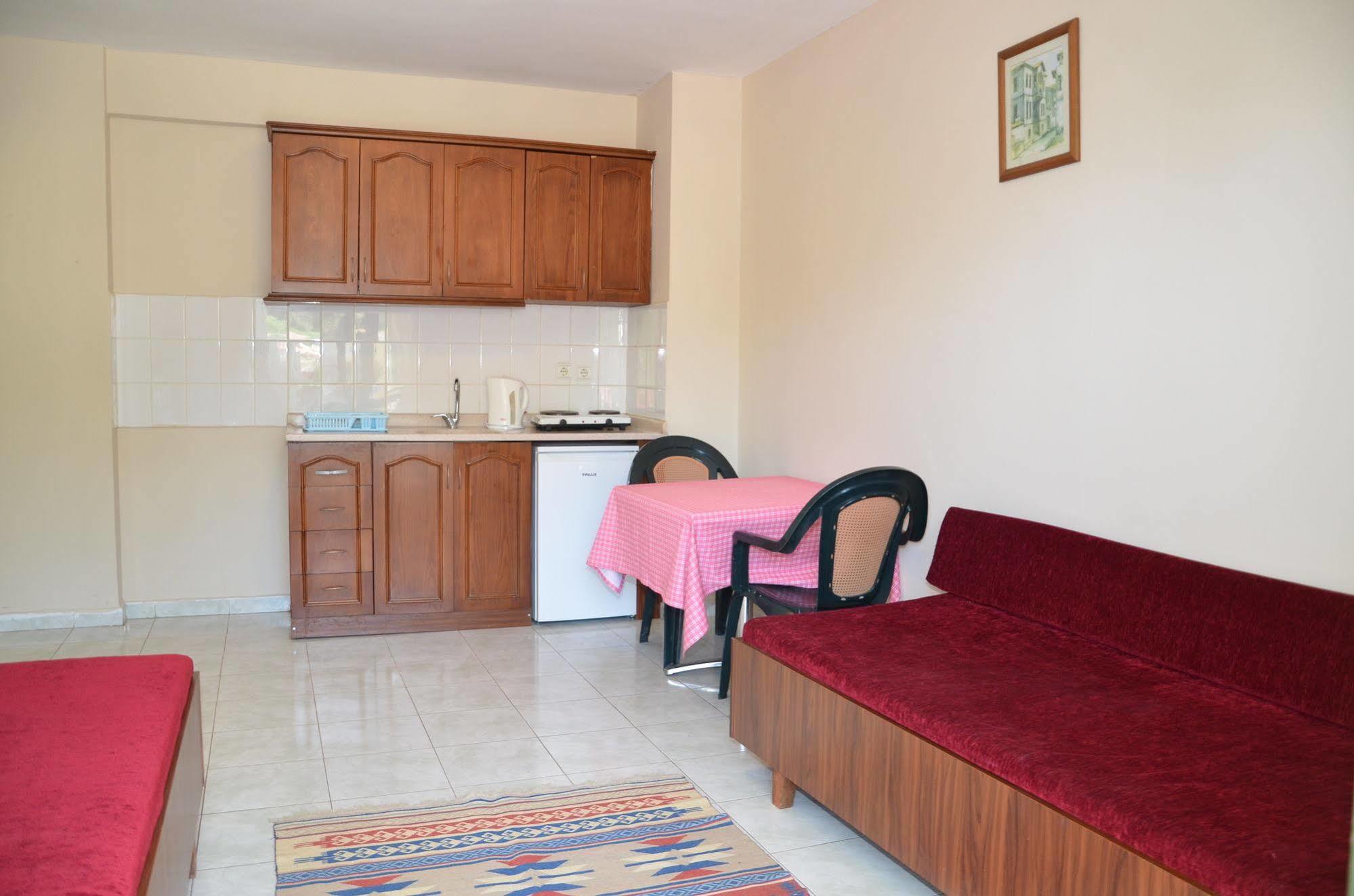 Can Apartments Турунч Екстериор снимка